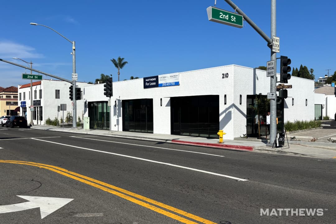 Image of Retail/Restaurant Opportunity Property