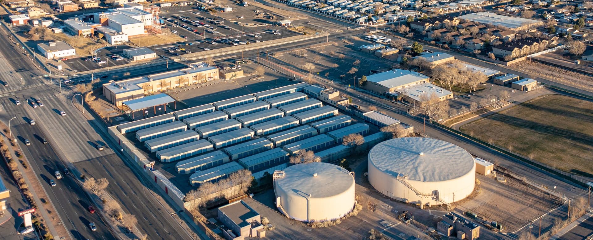 Matthews™ Closes 586-Unit Self-Storage Facility in New Mexico featured image 