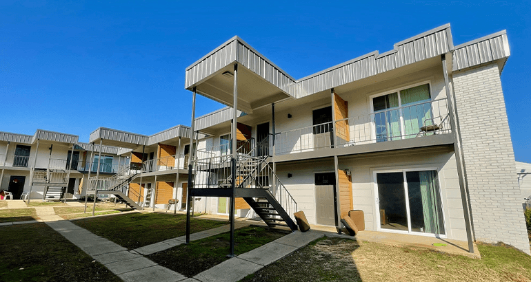 Image of GOVERNORS PARC APARTMENTS Property