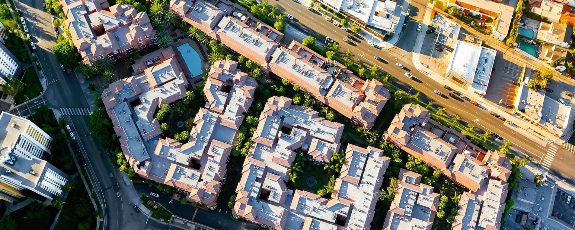 The Impact of Rising Interest Rates on Multifamily in Los Angeles featured image 