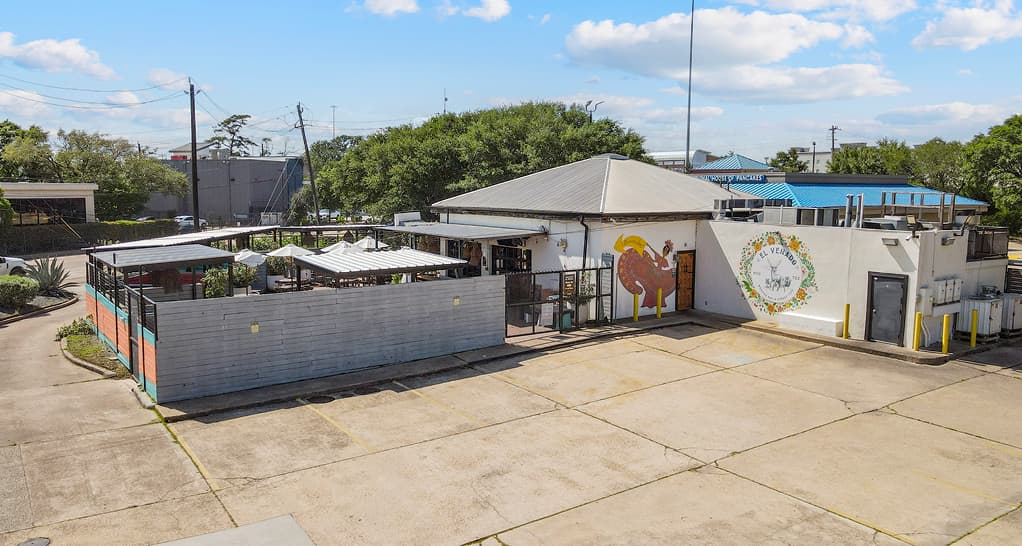 How Matthews™ Turned a Challenging Small-Footprint Listing into Multiple List Offers image