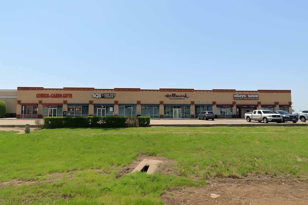 Image of 2417 S Stemmons Fwy Property