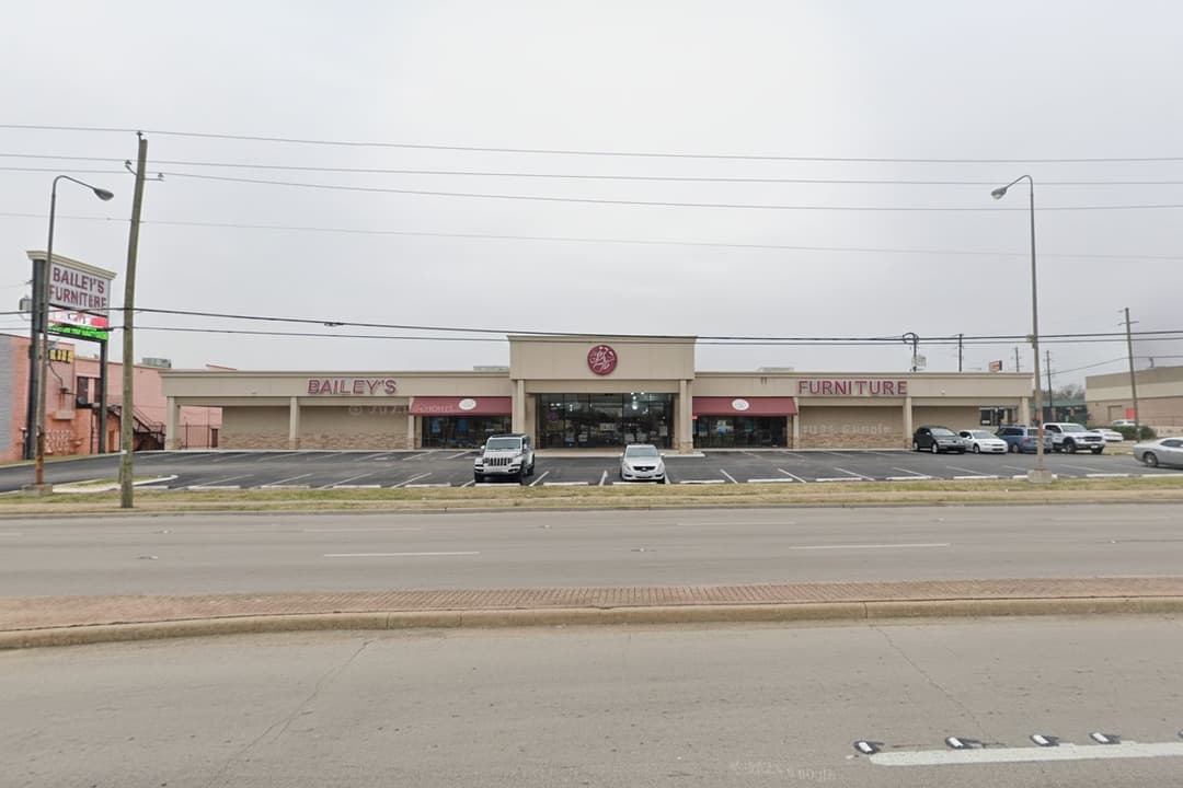 Image of 3910 W Camp Wisdom Rd Property