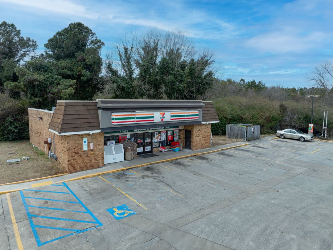 Image of 7-Eleven Property