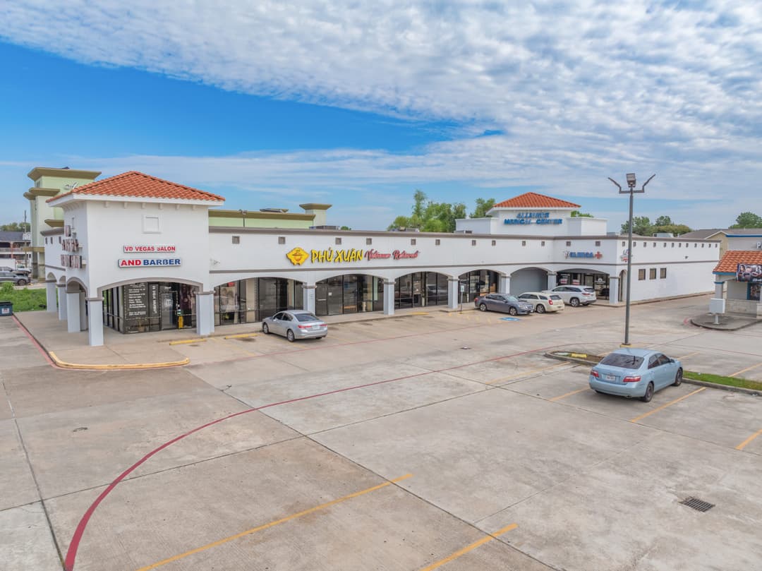 Image of Alliance Retail Center Property