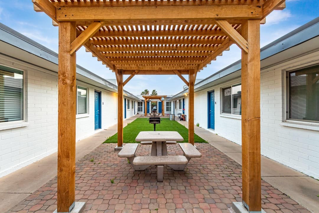 Image of Don Carlos Property