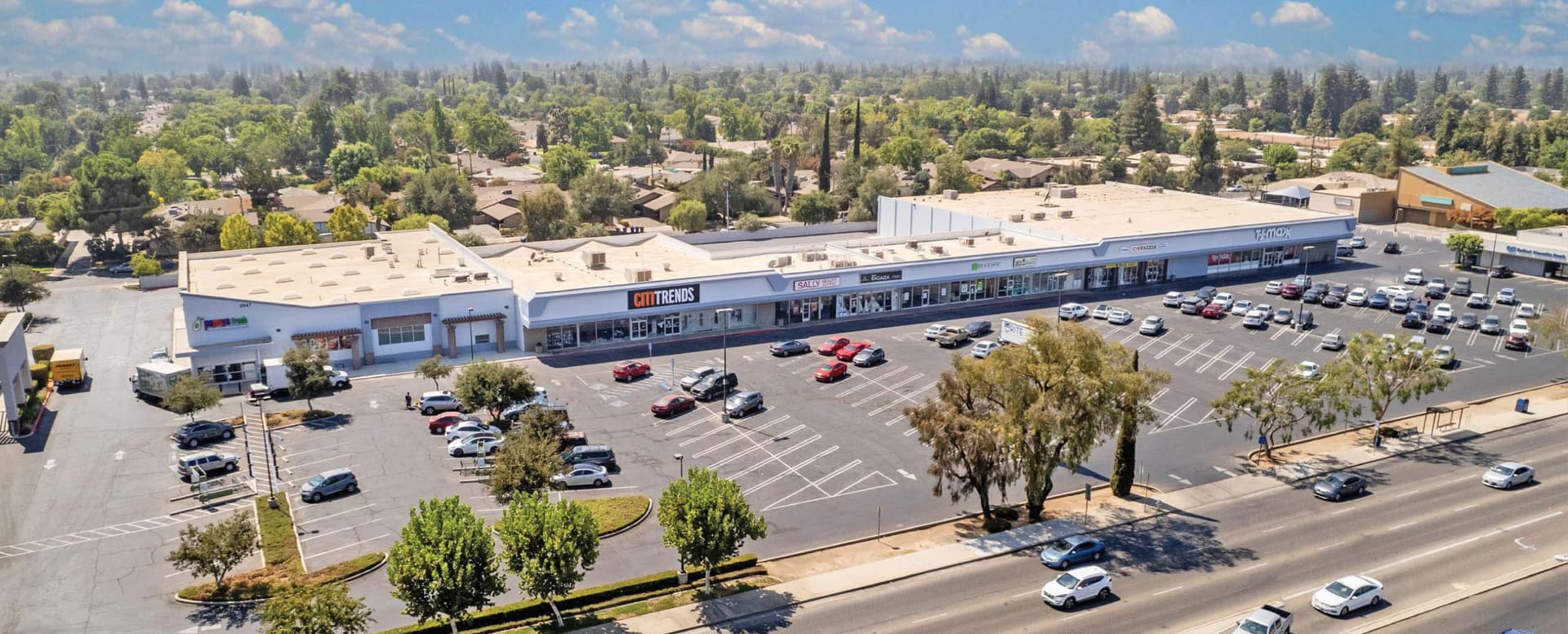 Matthews™ Represents Buyer in $11.1M Sale of CA Shopping Center featured image