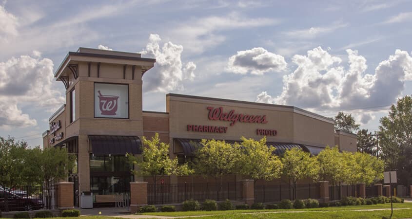 MATTHEWS™ ARRANGES $6.3 MILLION SALE OF WALGREENS IN EDEN PRAIRIE, MN featured image