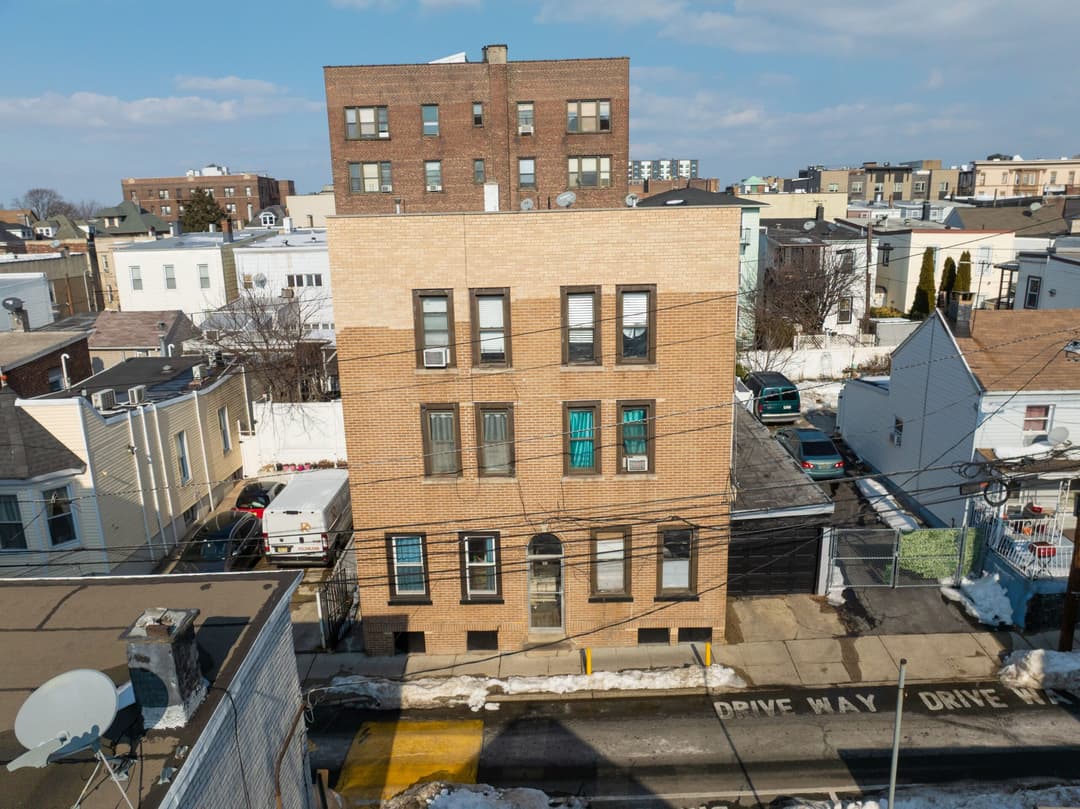 Image of 526 Lincoln Street Property