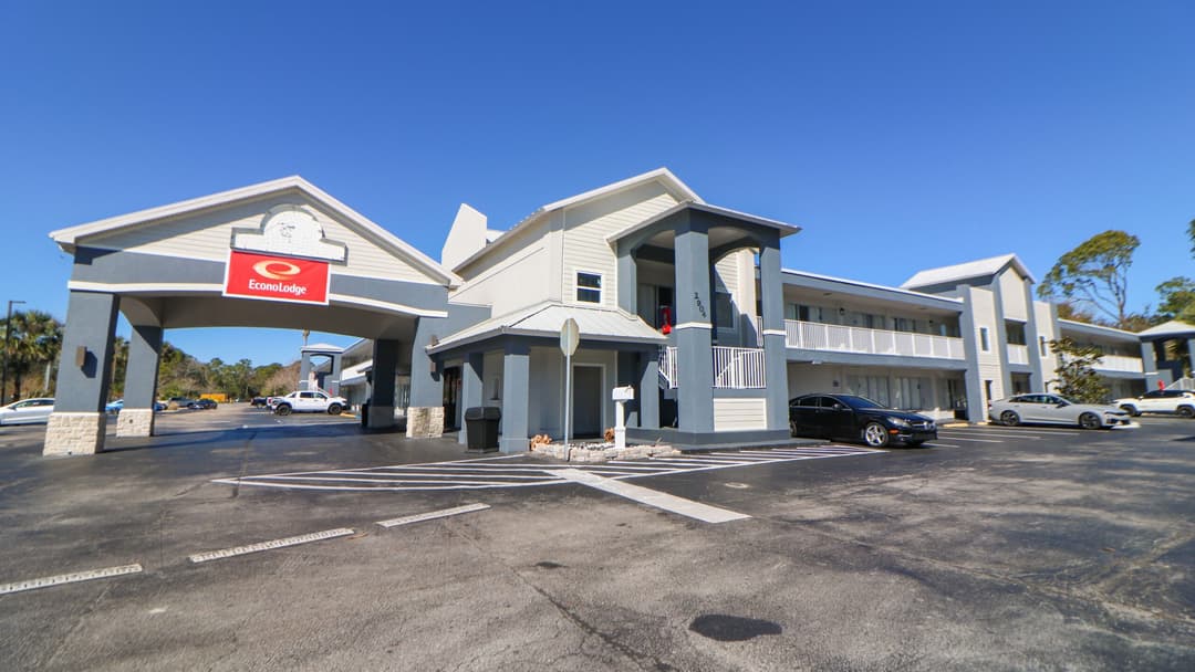 Image of Econo Lodge & Suburban Studios Property